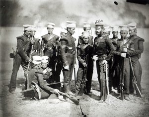 Nuevo Batallón de Fusileros Nusseeree y el Mayor A. Bagot, 1857 de English Photographer